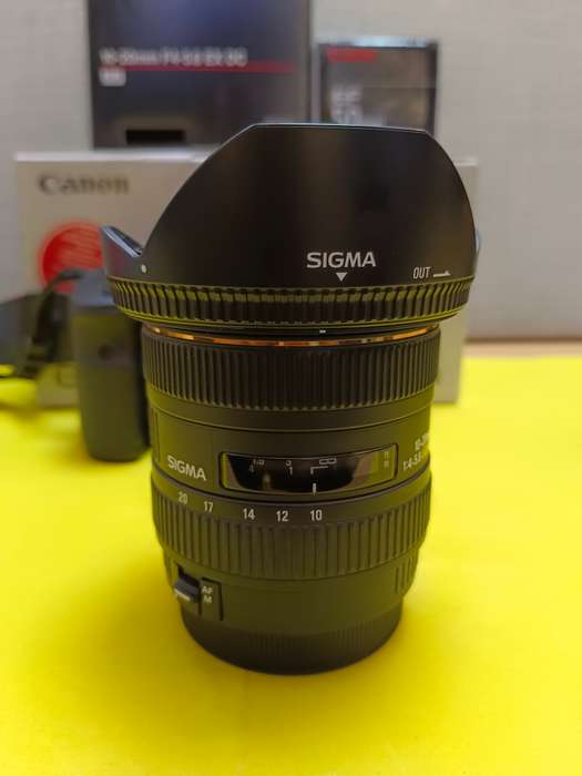 Canon EOS 7D DSLR Camera Kit with Lenses (50mm & 10-20mm)