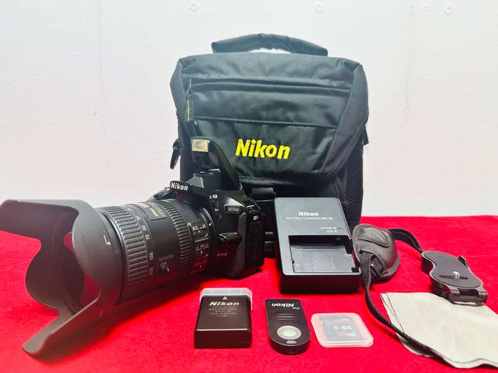 Nikon D5500 DSLR Camera With  Nikon 18-200 mm  DX VR Lens and accessories