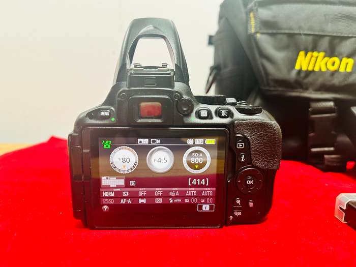 Nikon D5500 DSLR Camera With  Nikon 18-200 mm  DX VR Lens and accessories