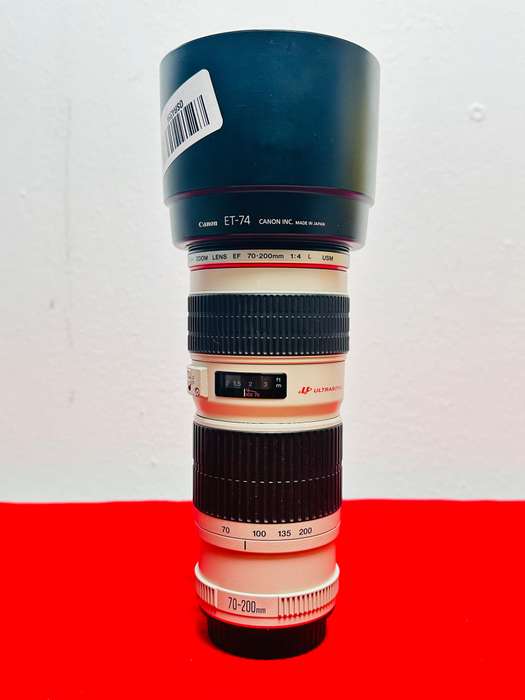 Canon EF 70-200mm f/4L USM Telephoto Zoom Lens  Condition: Excellent  Clean glass, smooth zoom
