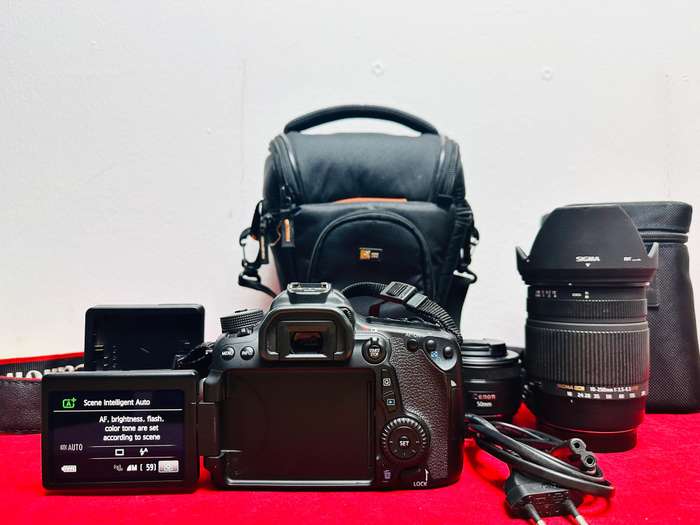 CANON EOS 70D Body With 2x Lens & Original accessories
