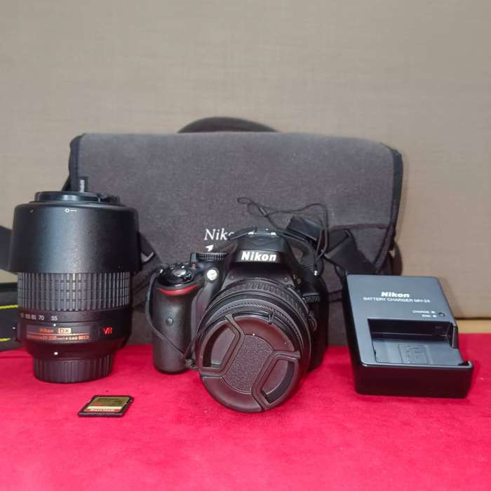 Nikon D5200 Camera Kit