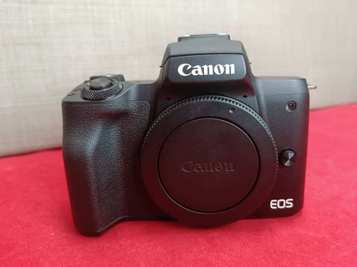 Canon EOS M50 Camera Kit