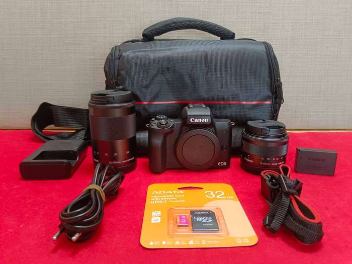 Canon EOS M50 Camera Kit