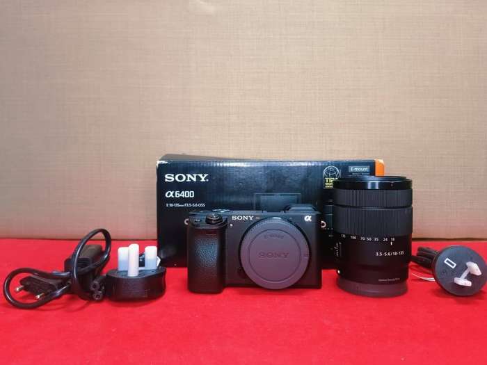 Sony Alpha 6400 Mirrorless Camera Kit
