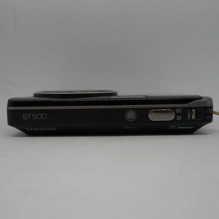 Samsung ST500 Dual Screen - 12.2 Megapixels - 4.6x Optical Zoom