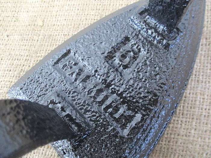 Very Old Vintage Falkirk No 6 Cast Iron Sad Iron