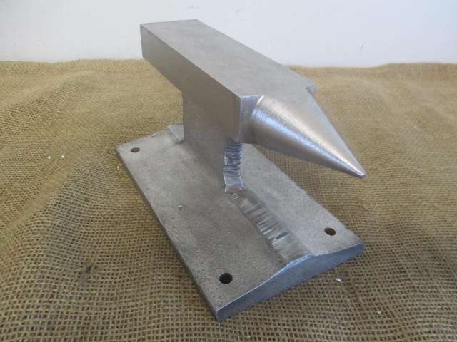 Don't Let This One Slips Your Hand........Magnificent Railway Line Heavy Duty Anvil