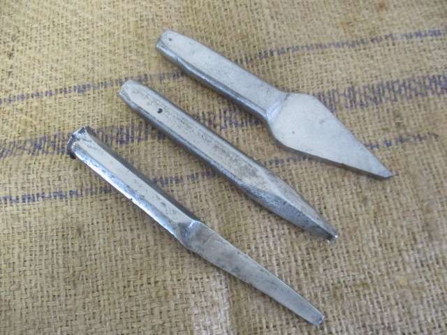 A Great Collection Of Three Vintage Sturdy Chisels Ideally For Brick And Stone Work