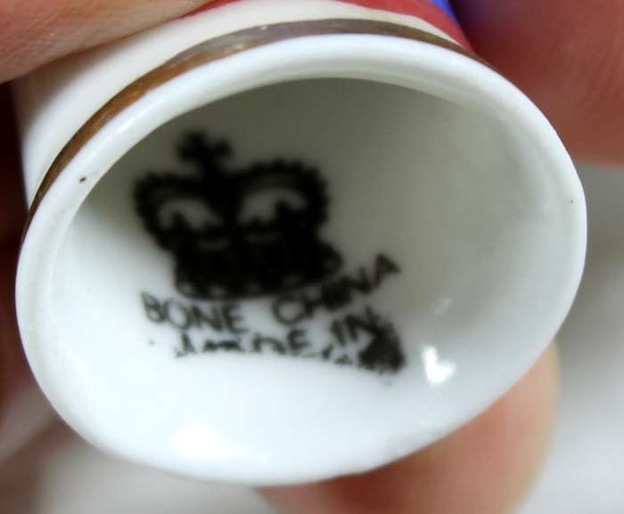 Advertising thimble - C & A