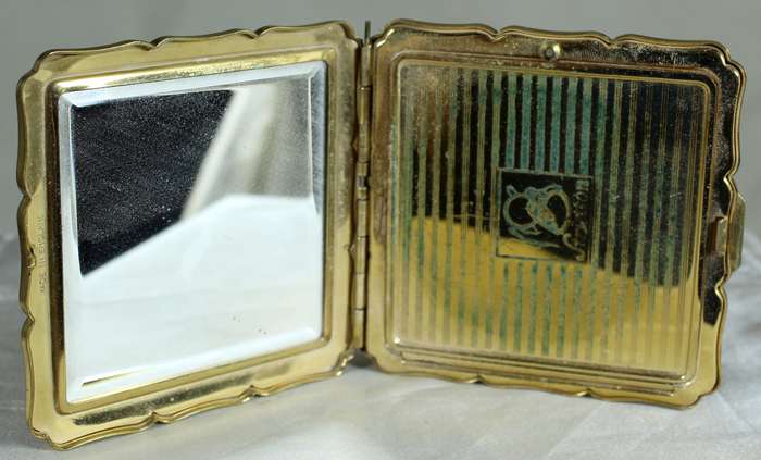 Stratton square powder compact