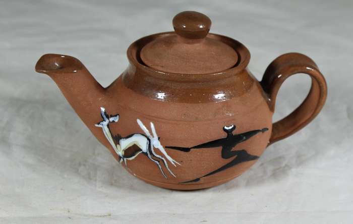 Small pottery kettle with painted figures
