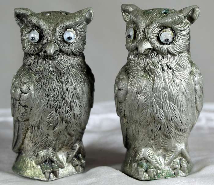 Pair of metal owl salt & pepper shakers