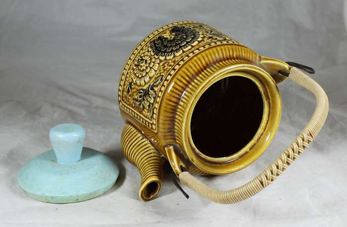 Ornamental Japanese kettle