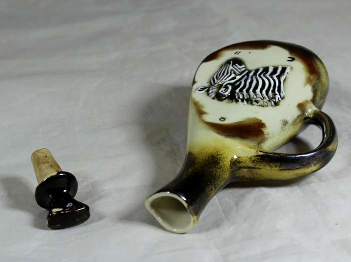 Flora Ann - vinegar dispenser with zebra