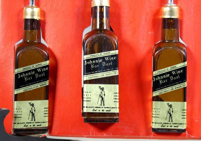 Johnnie wine bar set