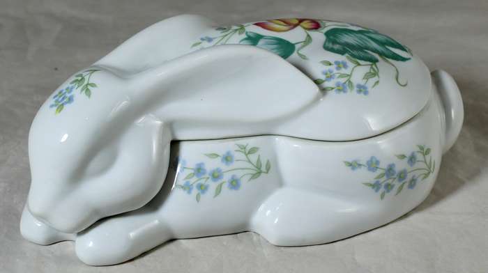 Elizabeth Arden - sleeping rabbit