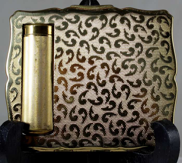 Straton powder & lipstick compact