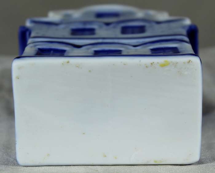 Blue and white Dutch house - empty