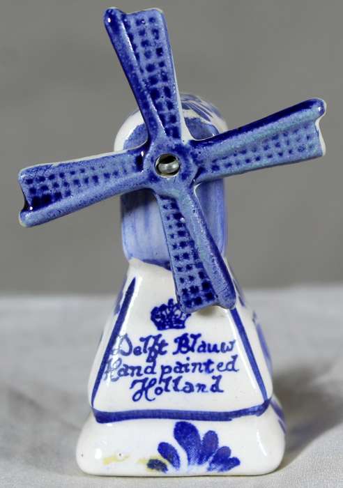Small Dutch blue & white windmill
