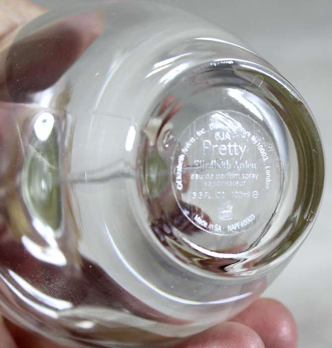 Perfume bottle - Elizabeth Arden - pretty
