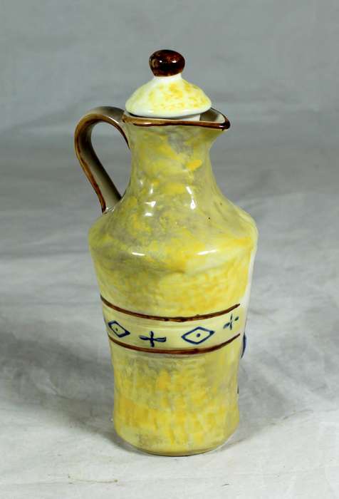 Novelty vinegar jug