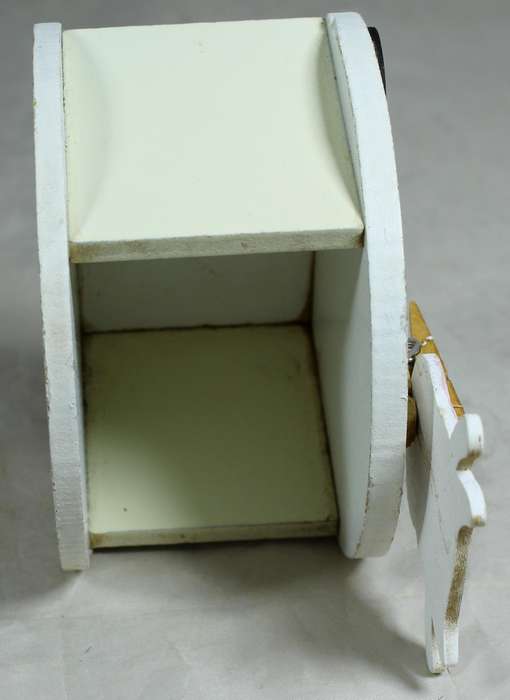 Wooden cow trinket holder with paper clip