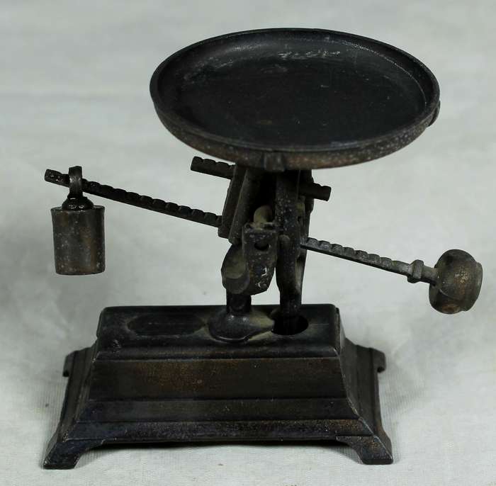 Miniature brass pencil sharpener - Vintage scale - Playtime (Italy)