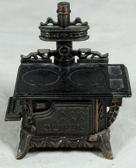 Miniature brass pencil sharpener - Vintage coal stove