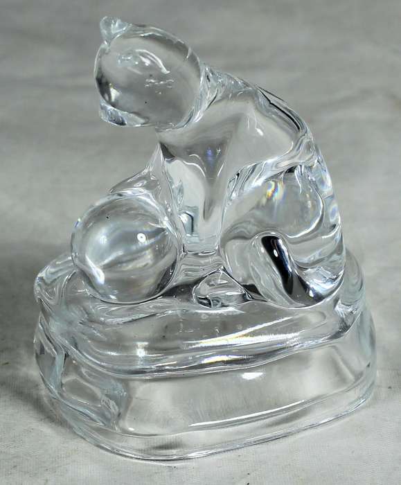Small glass cat with ball paperweight