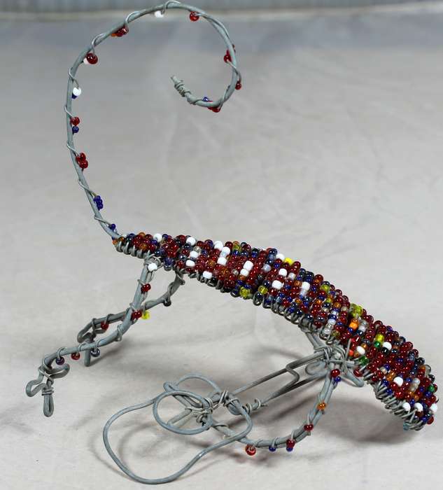 Beaded metal gecko