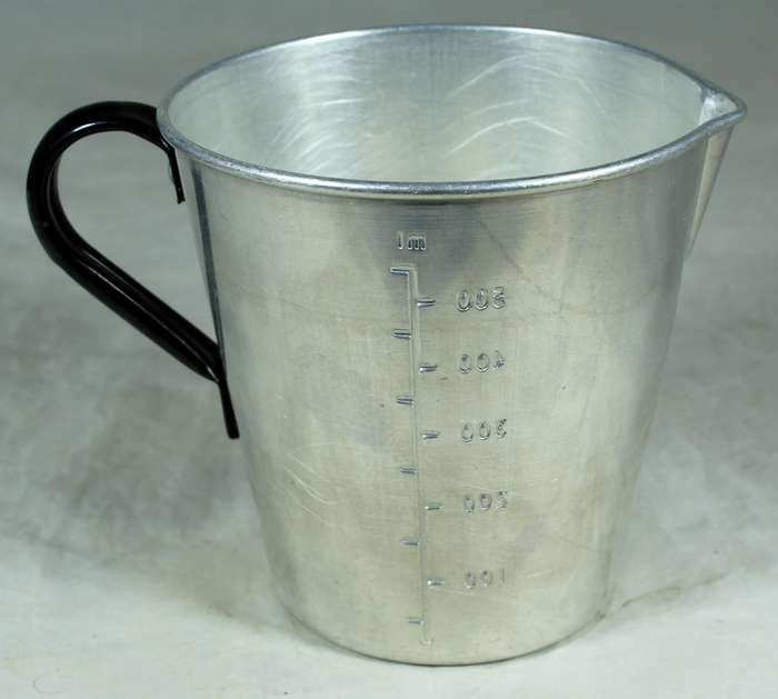 Metal measuring jug