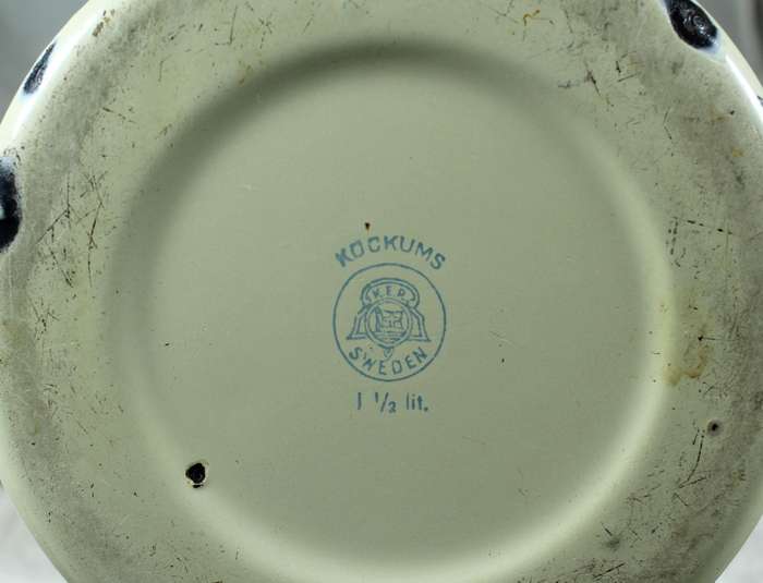 Enamel teapot with cloth bag - Kockums Sweden