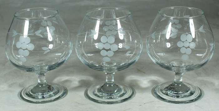 Set of three whiskey glasses