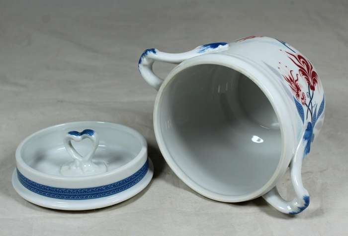 Elizabeth Arden - Royal Pavilion - powder holder