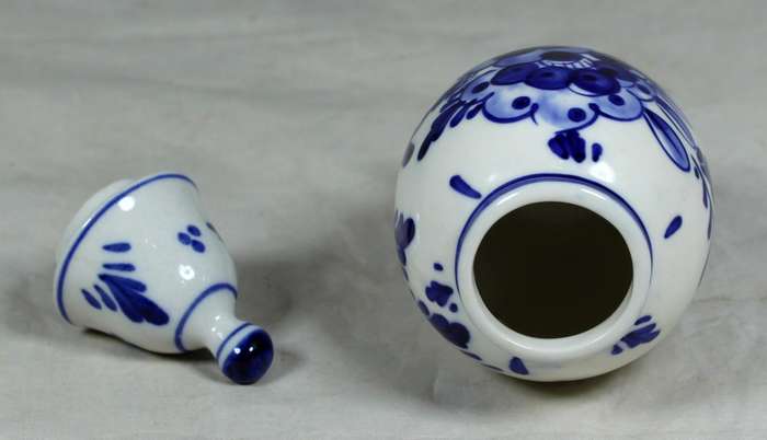 Hand painted small blue & white lidded vase