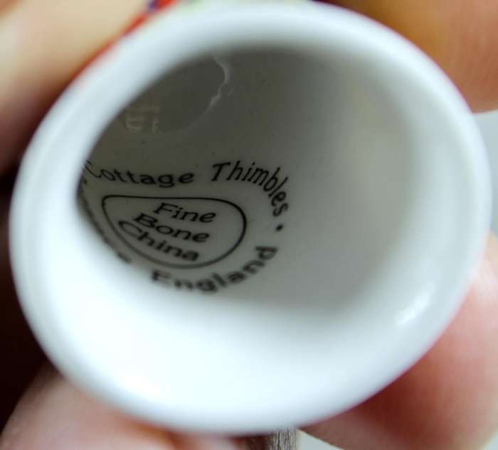 Bone China thimble - Advertising thimble - Marx Brothers Duck Soup