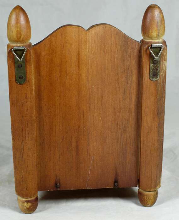 Small wooden chair - Wall shelf