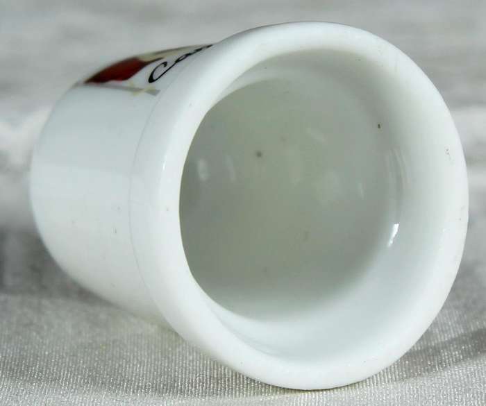 Bone China thimble - Canada