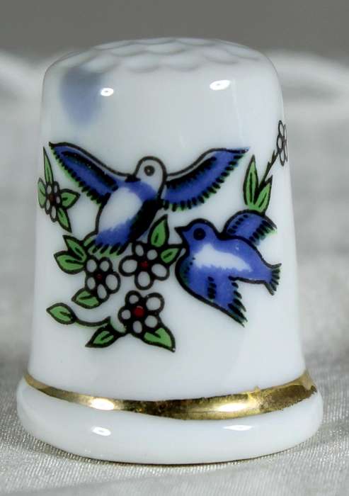 Bone China thimble - blue birds with berries