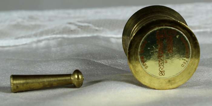 Miniature brass mortar & pestle