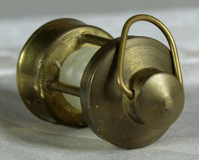 Miniature brass carrige lamp