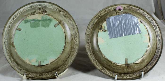 Pair of metal plates with petite point centers