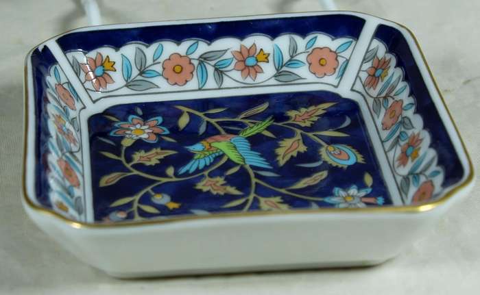 Small Imari style trinket bowl - blue