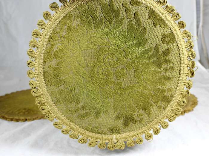 Set of four place mats