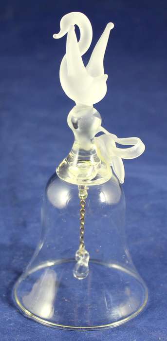 Glass bell with frosted swan and bow