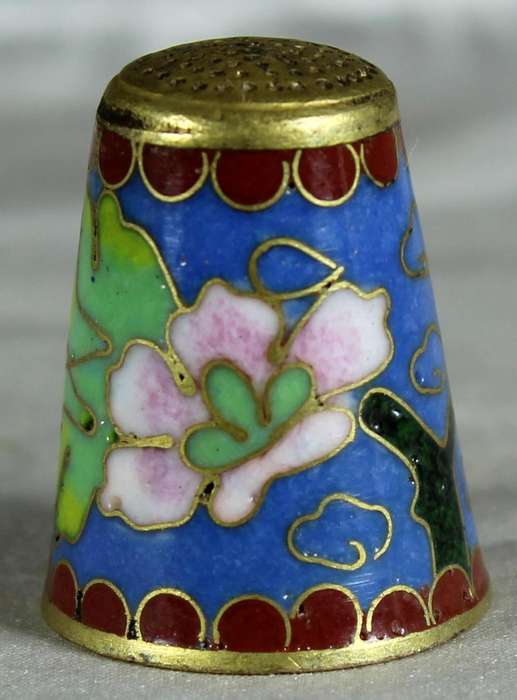 Cloissone thimble - pink flowers