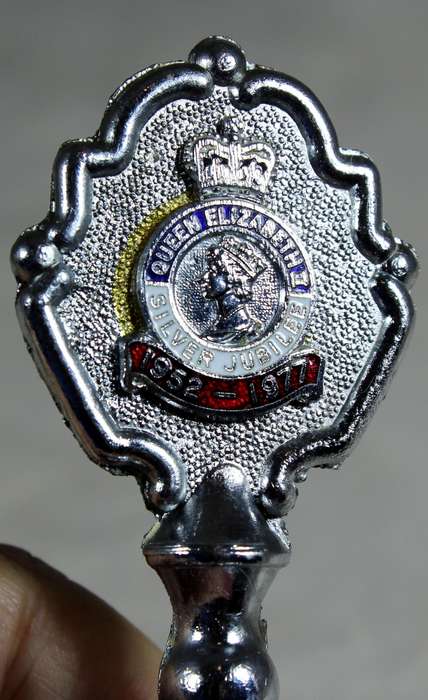 Souvenir silver plated bell - Queen Elizabeth - silver jubilee 1977