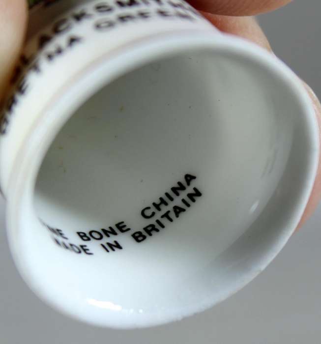 Bone China thimble - The old blacksmith's shop Gretna Green