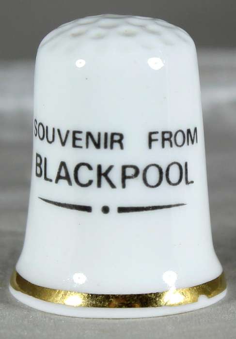 Bone China thimble - Blackpool - Finsbury